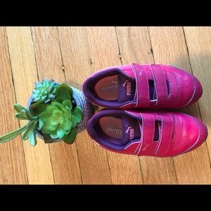 Puma light up Velcro pink sneaker